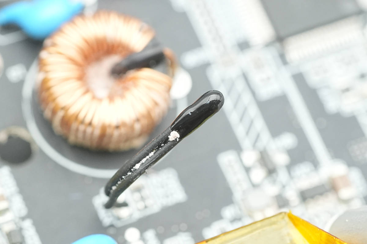 支援APP跨端查詢一鍵管理，安克Prime 150W充電底座拆解