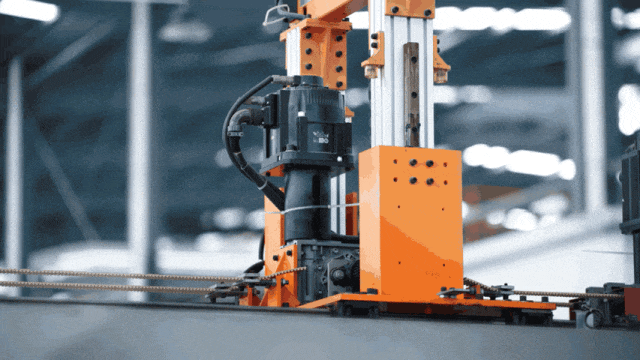 東鵬整裝衛浴榮膺2025民族衛浴榮光榜「智慧健康衛浴領導品牌」