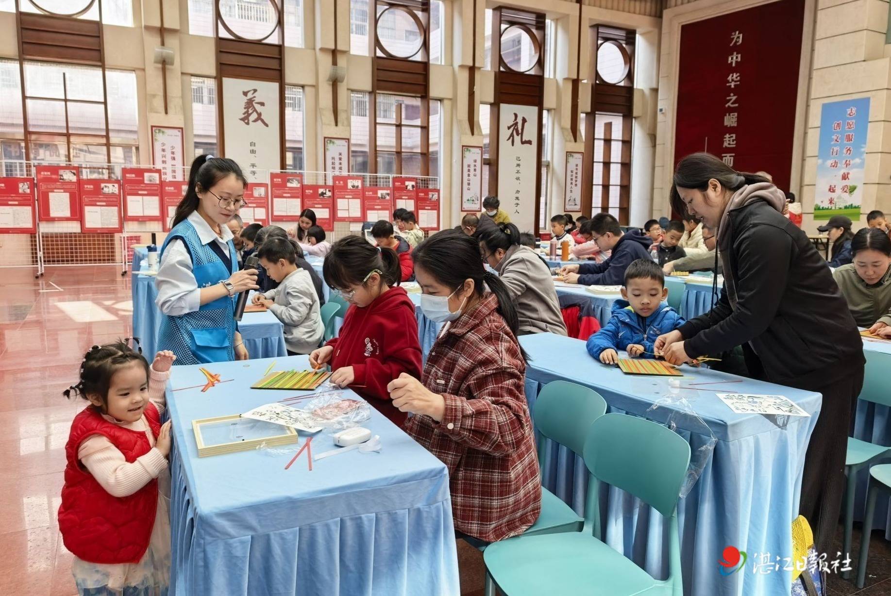 湛江圖書館舉辦“閱見竹韻”親子活動