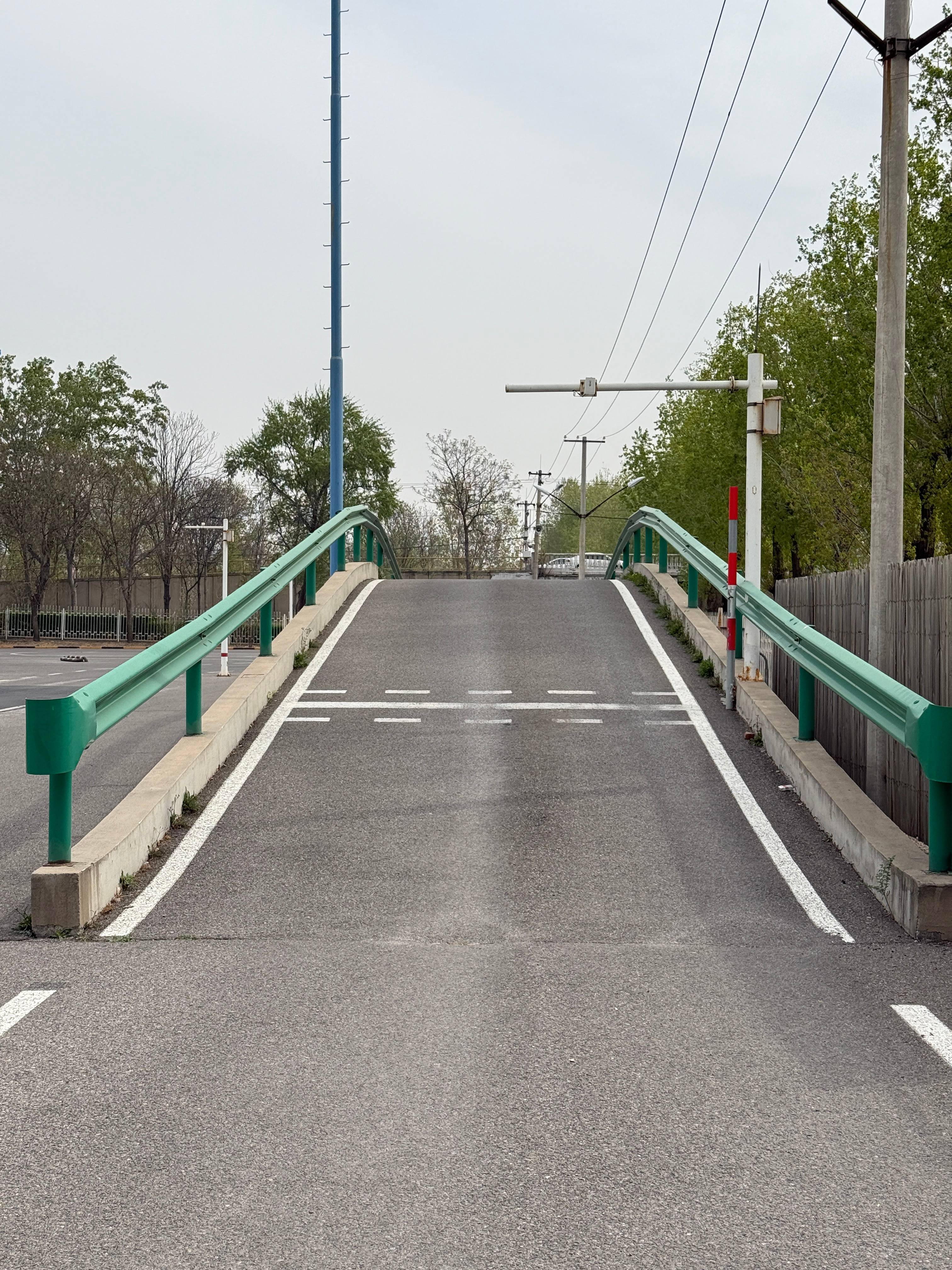 熱議駕校培訓服務怎麼聯絡，駕校報名電話及優質駕校推薦