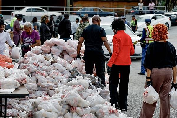 李昀：牢A之後，一箇中國留學生眼中的美國社會與“斬殺線”