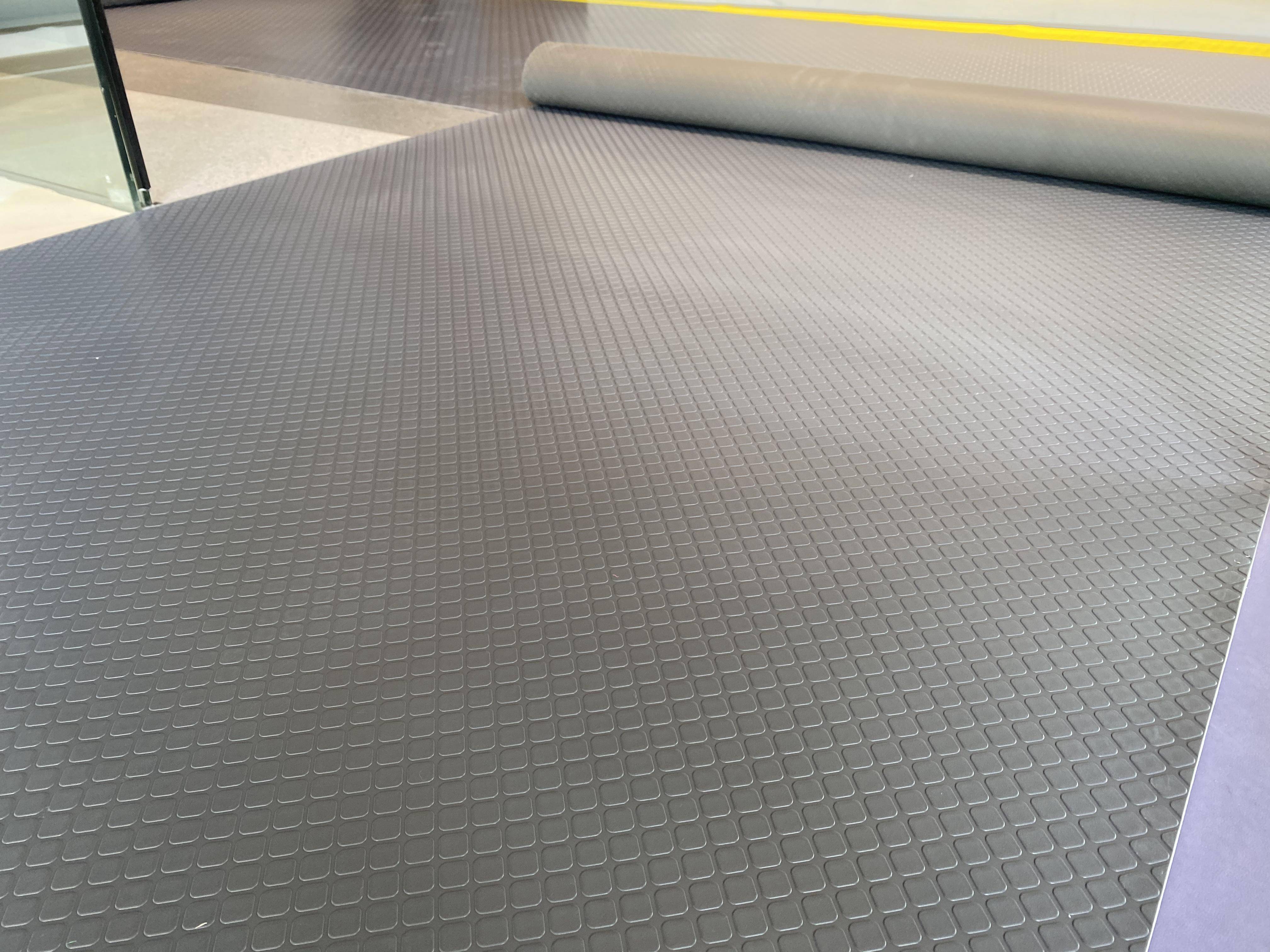 探尋LVT地板優質、經濟實用與定製廠家，開啟理想地板之選