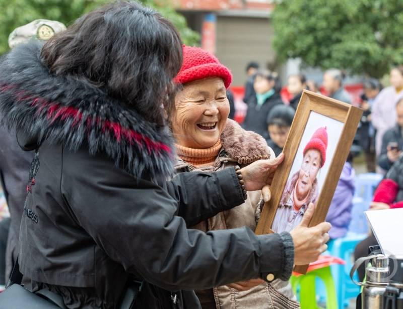 年味滿鄉間 “文藝快遞”新春進基層