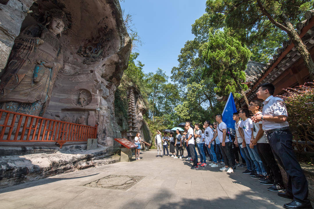 安嶽縣文廣旅局局長楊雅茜：立足唐宋石窟，打造成渝中部特色鮮明旅遊目的地丨馬年文旅開新局