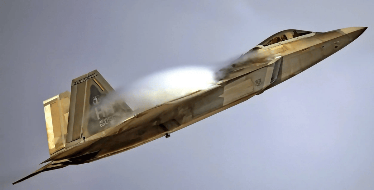 原創殲-20也要擺上貨架了？一旦出口就是降維打擊，首個買家大概來自非洲