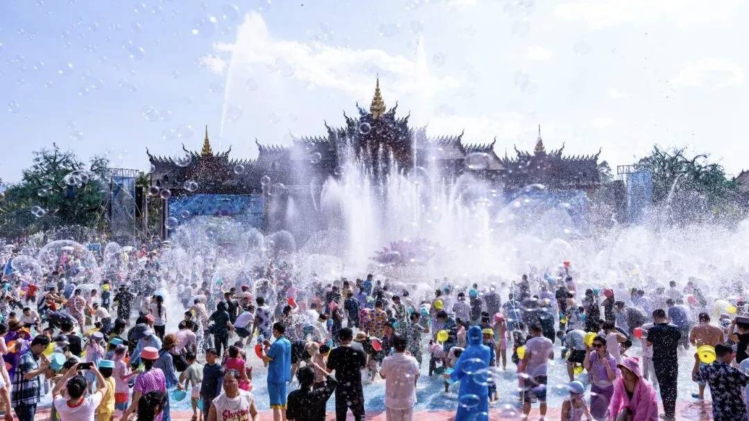 春節假期，西雙版納依託熱帶風情迎來旅遊高峰