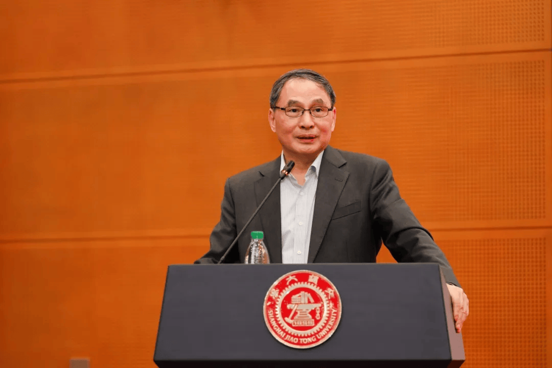 鄭永年：教育系統簡直就是一個“帽子工場”｜鄭永年·教育+