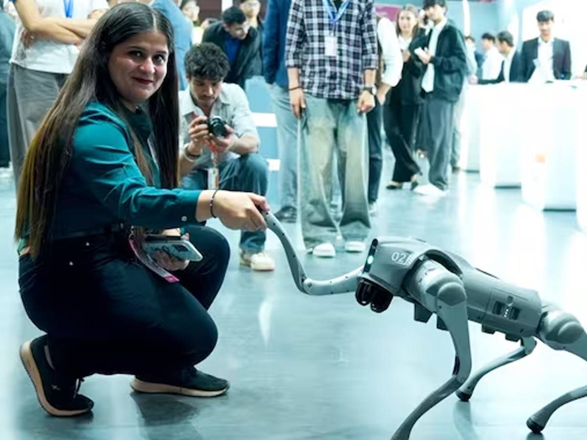 原創印度AI峰會上造假實錘，大學買中國機器狗冒充自研，部長急刪帖