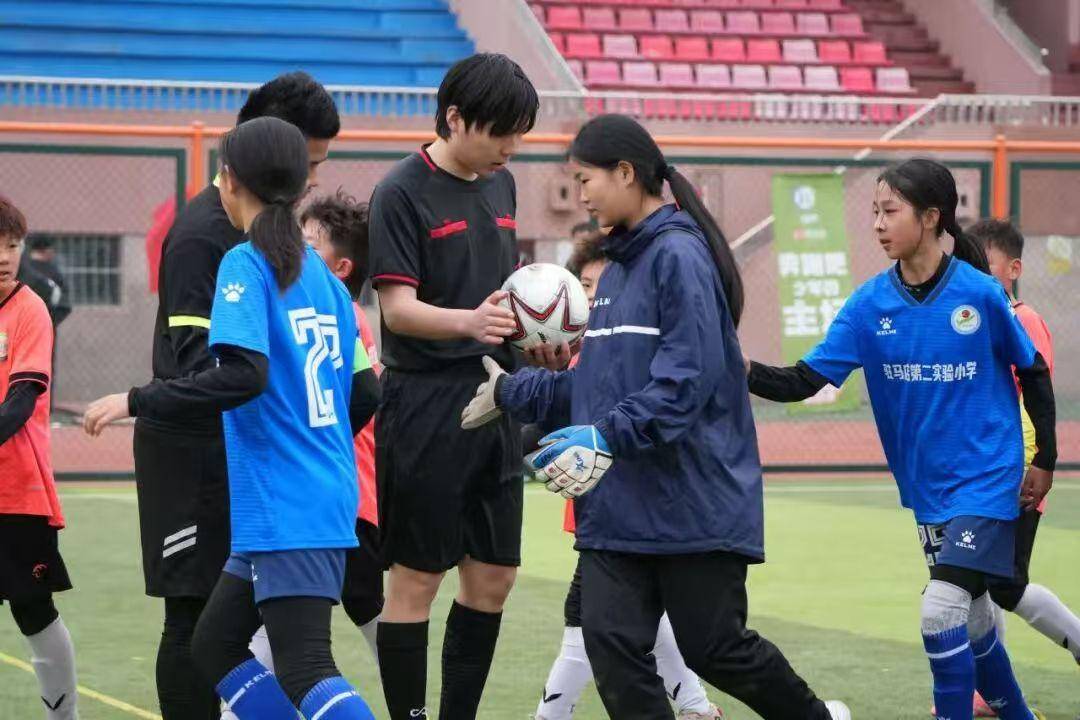 鄭州市小學生足球青苗冠軍盃第二階段賽開戰