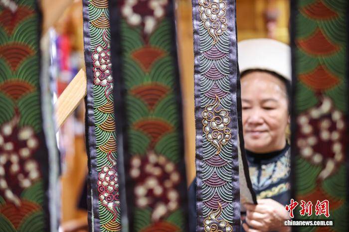 （新春走基層）探訪中國刺繡的“活化石”——水族馬尾繡製作技藝