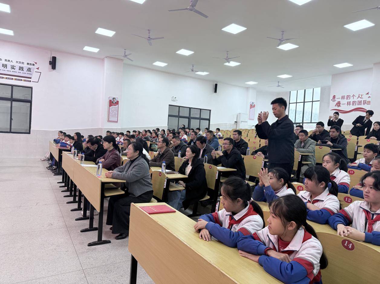 智創未來 情暖校園——尋烏縣實驗小學圓滿承辦“科技助教”公益捐贈儀式