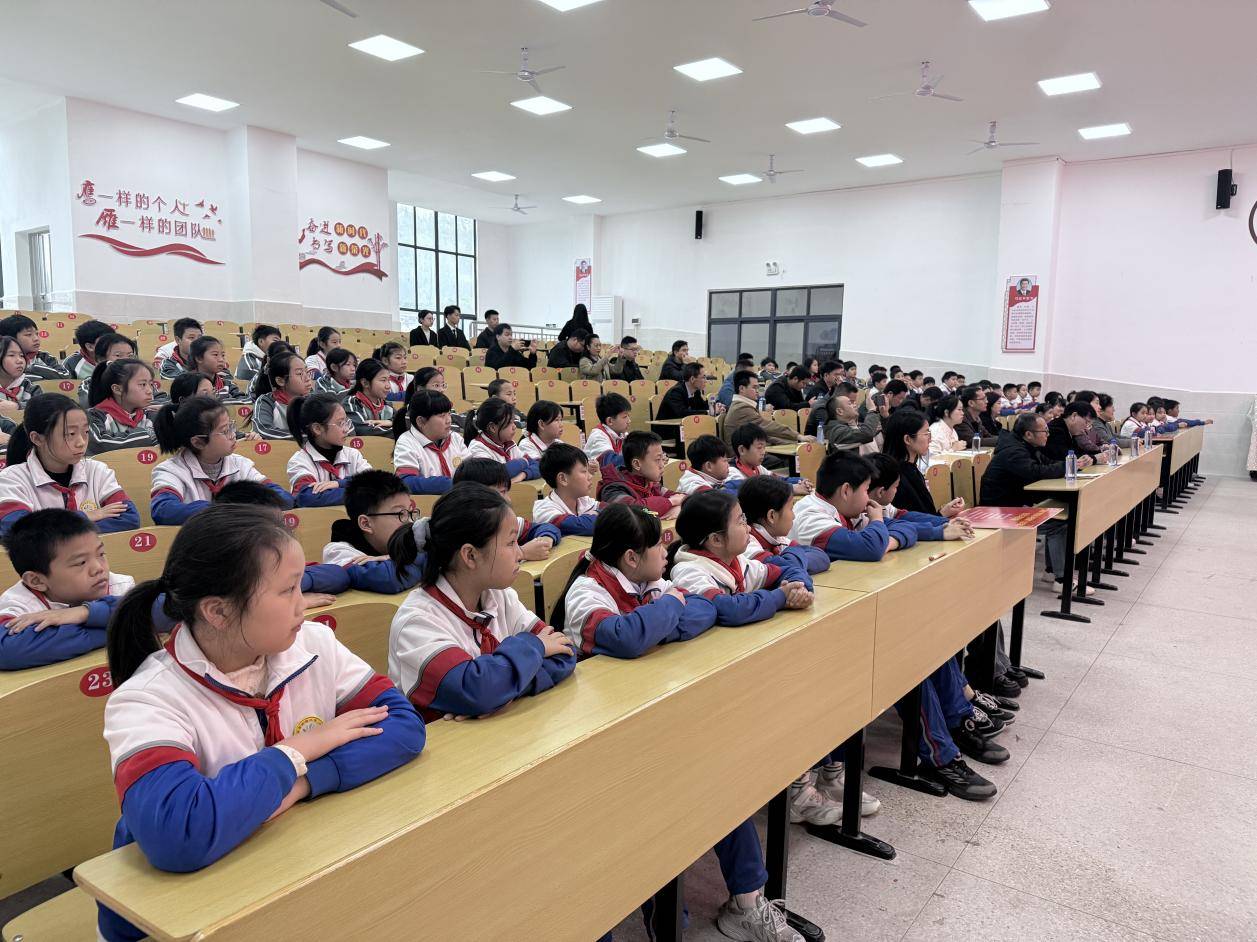 智創未來 情暖校園——尋烏縣實驗小學圓滿承辦“科技助教”公益捐贈儀式