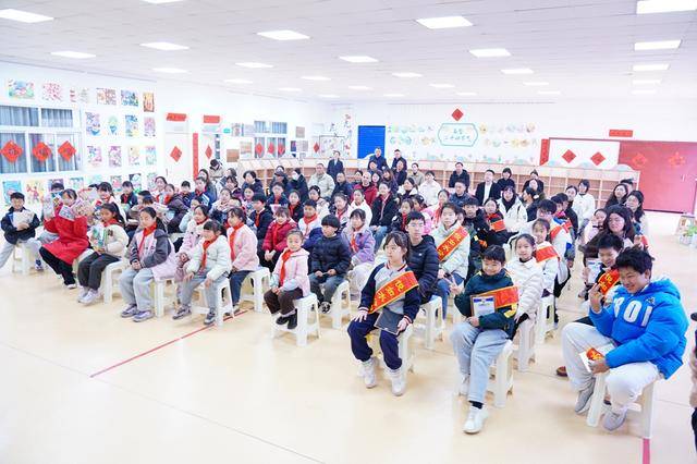 一本圖書，一份愛心；一個書角，一片星空！肖莊小學書香氤氳