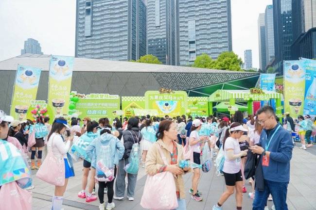 2026重慶女子半程馬拉松賽，1.5萬女性跑者釋放元氣力量