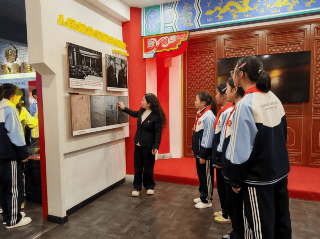 城關中學：清明祭英烈 薪火永相傳