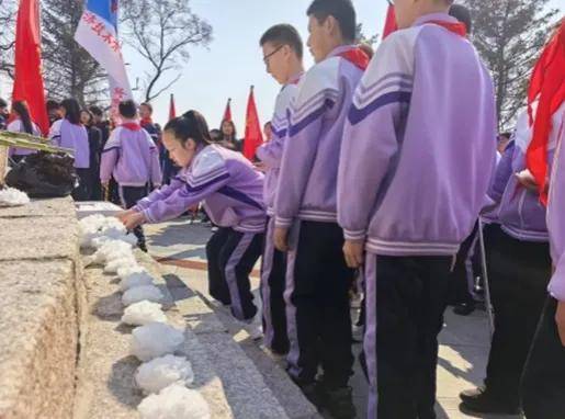 緬懷先烈志 薪火永相傳——江城多校開展清明緬懷先烈主題教育活動