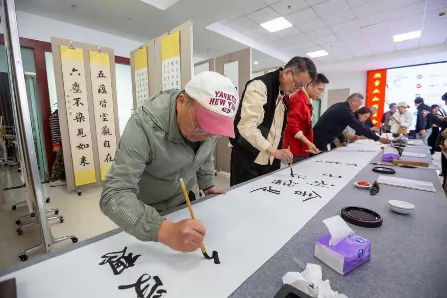 “亦復如是”《心經》書法展在武漢舉行，三十餘參展者共書經典