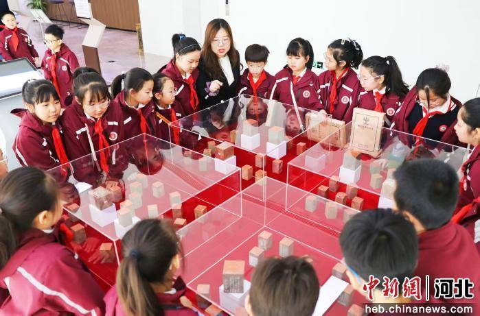 張家口橋東區：小學生“趣”探檔案館