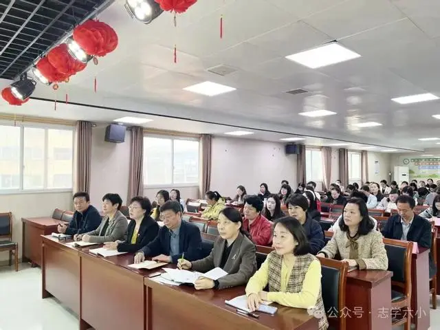 南陽市臥龍區第一聯合體小學開展數學教研活動