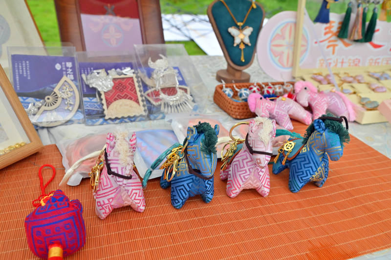 大新縣“三月三”非遺美食文創展人氣爆棚