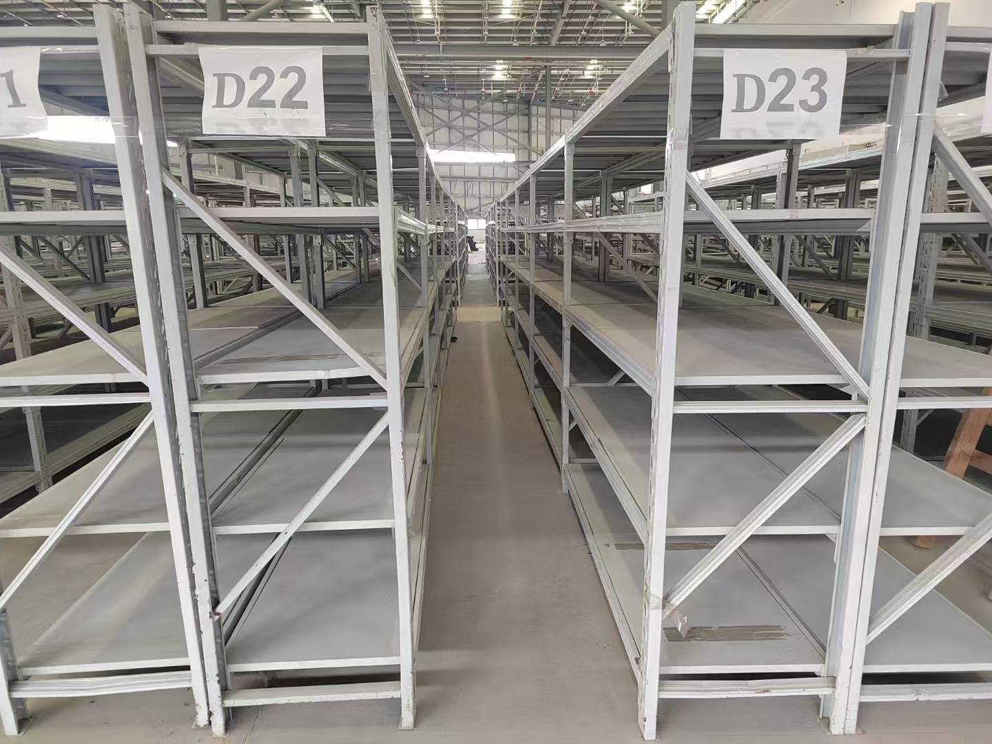 探討口碑好的貨架源頭廠家，服裝店貨架價格多少