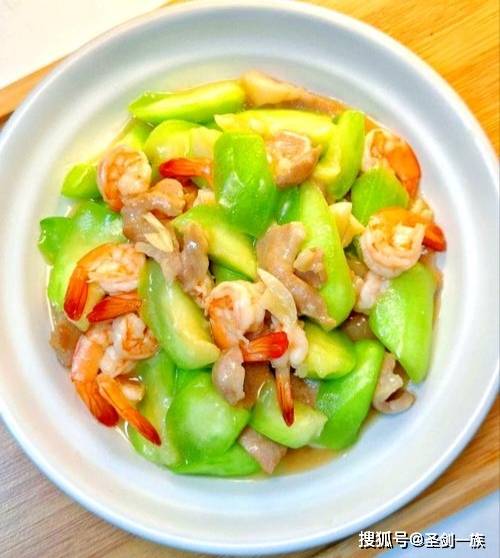 年紀大了預防心梗，常吃這6道美食，特別是中老年，有助打通堵點