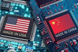 黃仁勳最後一刻登上特朗普專機！這位“最成功”華裔留學生，為何需要在最後“補票”？