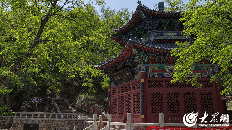 探訪“中國書法名山”萊州雲峰山——千年摩崖刻石，見證北朝書法傳奇