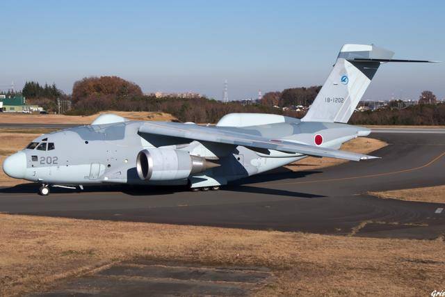 日本新型電子戰飛機EC-2引熱議 “醜”外形背後戰力升級了多少？