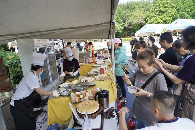 朝陽公園彙集65項非遺美食，上演“舌尖上的中國”