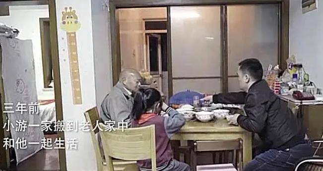 原創2019年，因親戚冷漠，上海八旬老人把300萬房產送樓下水果攤店主