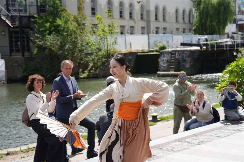 《遇見大運河》舞蹈快閃亮相倫敦 共慶聯合國文明對話國際日