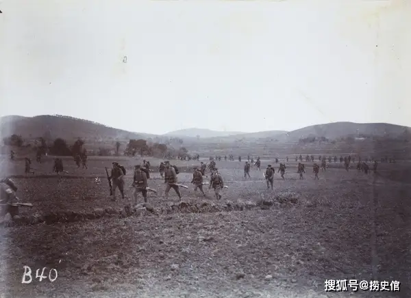 原創老照片：英國領事拍攝收藏的辛亥革命武漢場景照，建築廢墟、革命軍行動和起義犧牲者，慘烈血腥