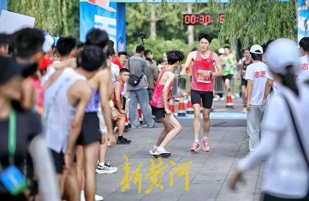 2026“海右人才節”大學生百英里接力賽暨第四屆駐濟大學生歡樂跑領物須知和參賽號查詢公佈