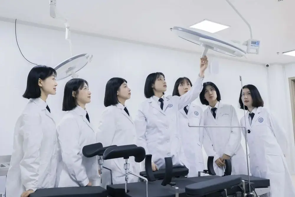 又美又颯！一個班7名女學員，全部被錄取為研究生