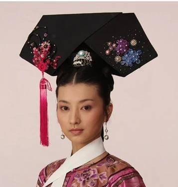 原創清朝女性留什麼髮型？清宮劇都太假了，真實的造型其實是這樣