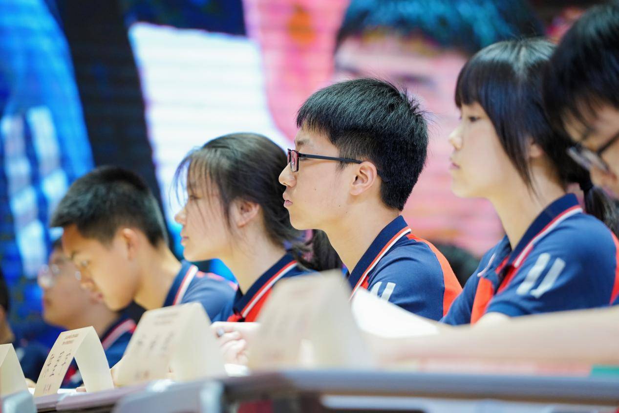 第六屆中國語文教育高階論壇暨中小學閱讀教育研討會在渝成功舉辦