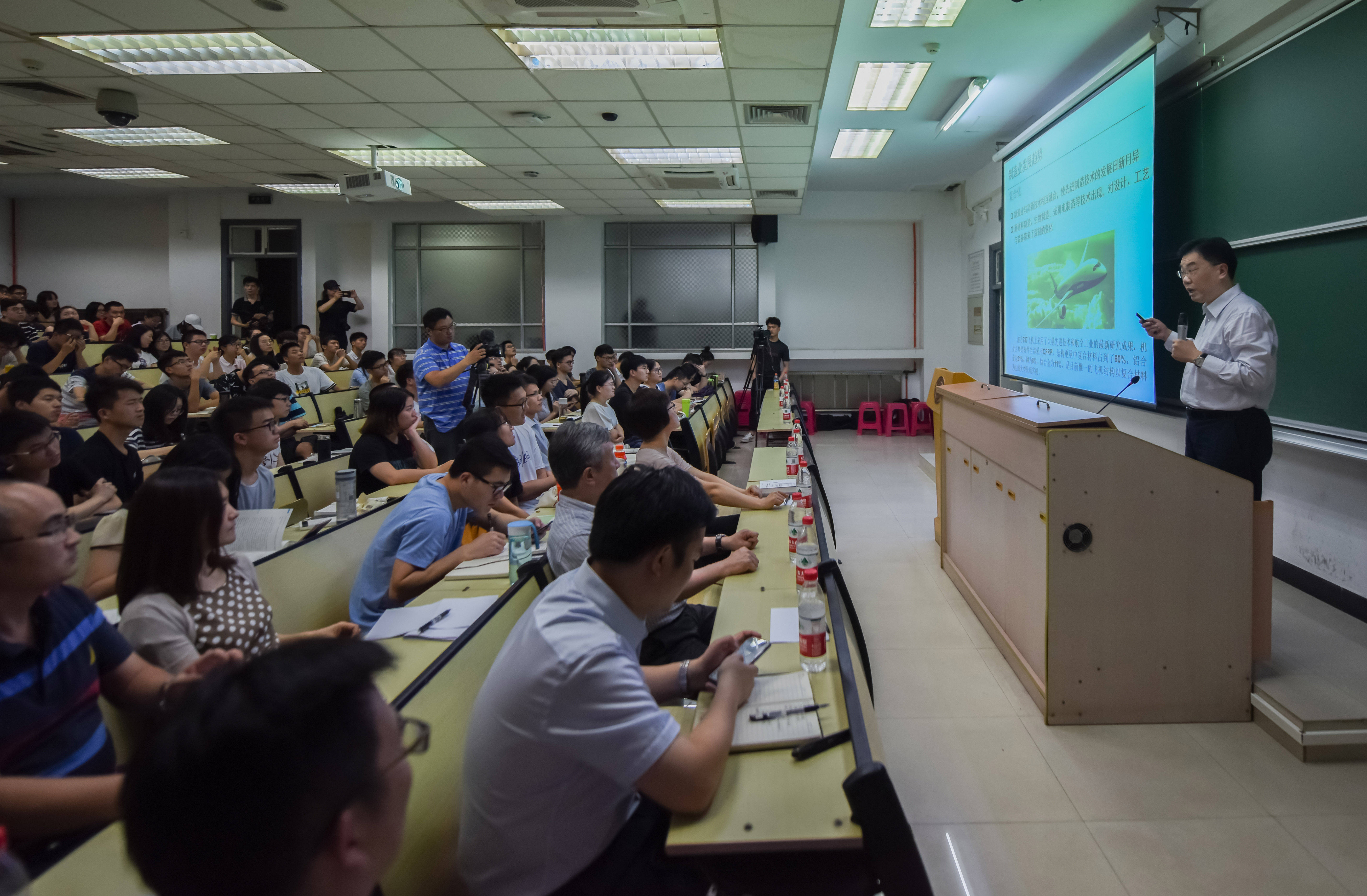 路線清晰了！大學分類發展，三條賽道並行