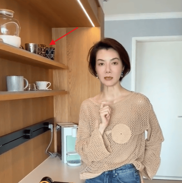原創44歲車曉搬離北京別墅，曬新家空間不大傢俱也不多，裝修十分普通