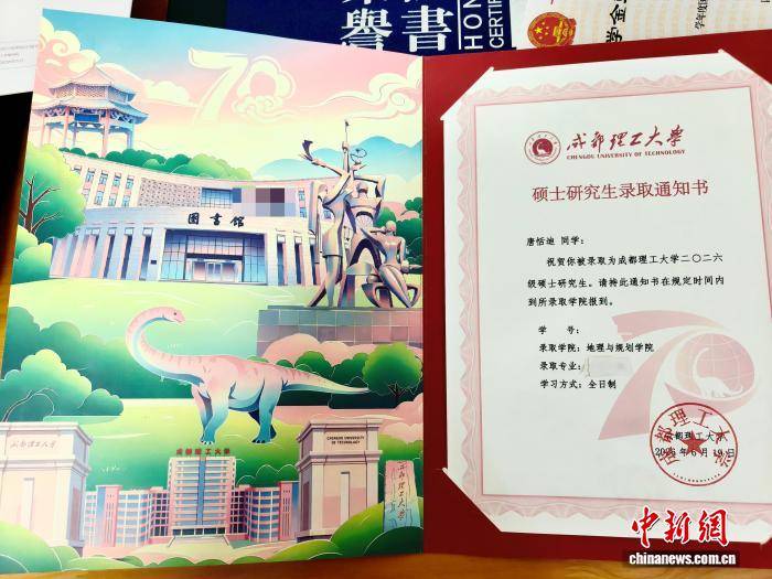 從職高“逆襲”考上研究生的外賣女孩：相信讀書改變命運