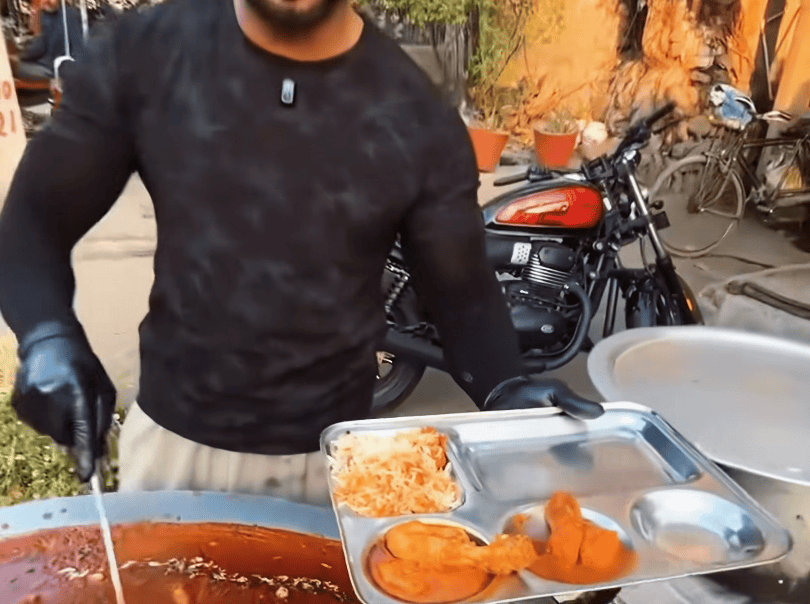 原創印度“最乾淨街邊美食”爆火全網！成吉思雞小哥憑勵志人生圈粉百萬