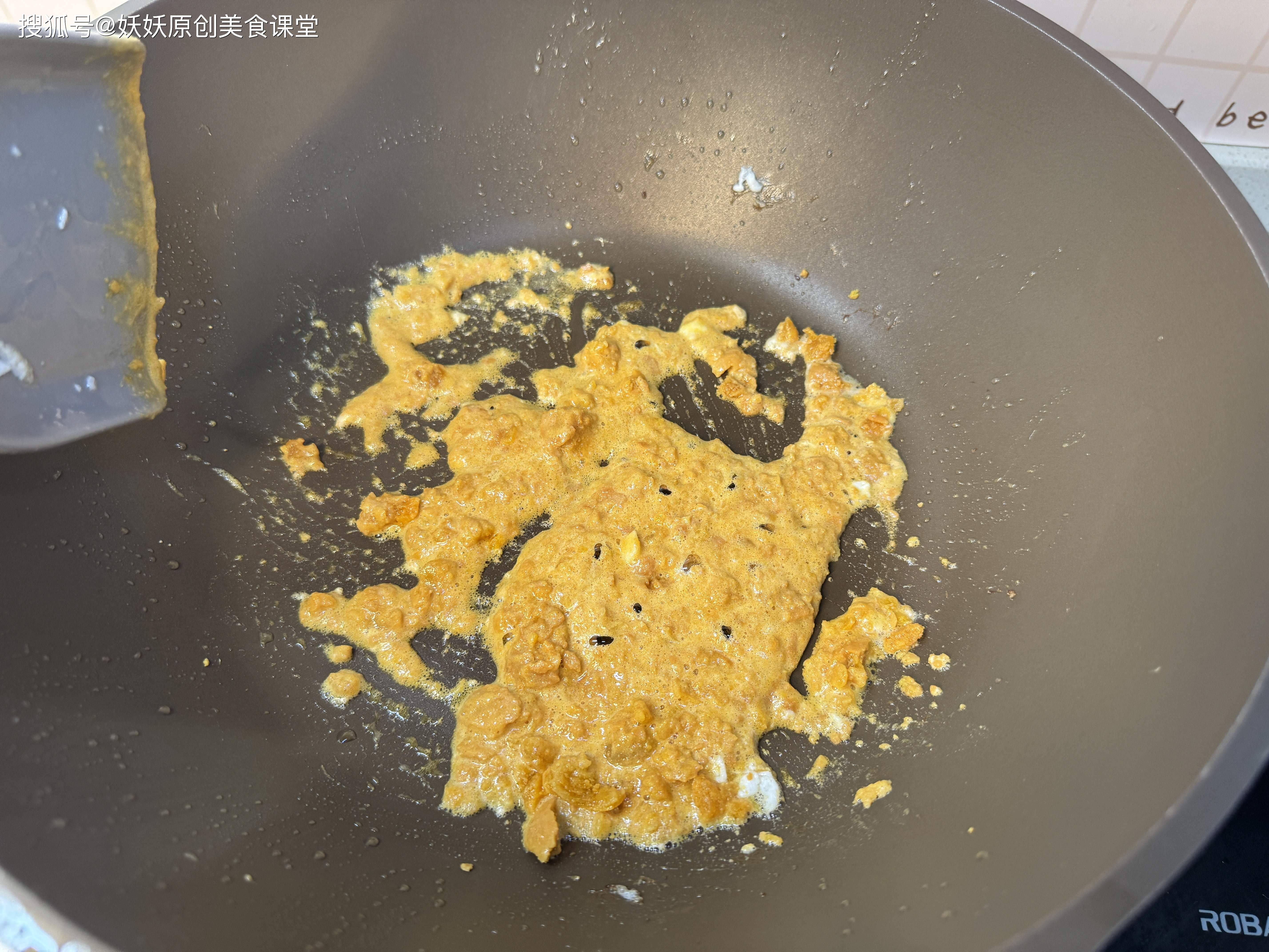原創蛋白質爆棚！這菜上桌全家瘋搶！比大魚大肉更受歡迎，趕緊收藏！