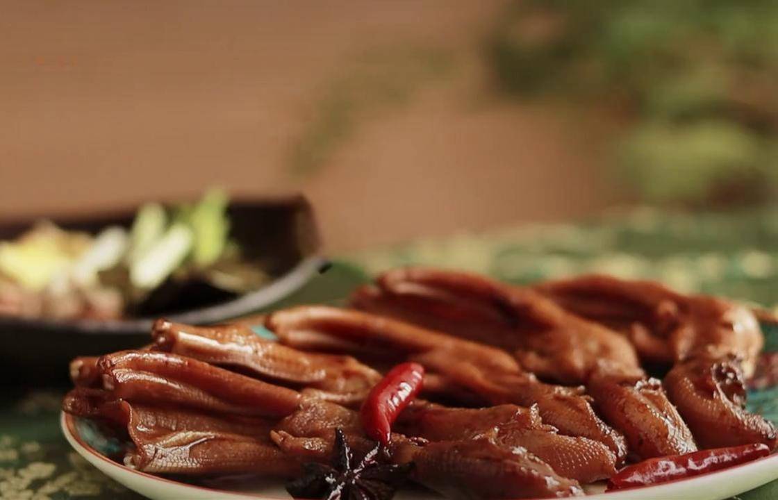 原創《紅樓夢》第一美食“茄鯗”，騙了讀者三百年