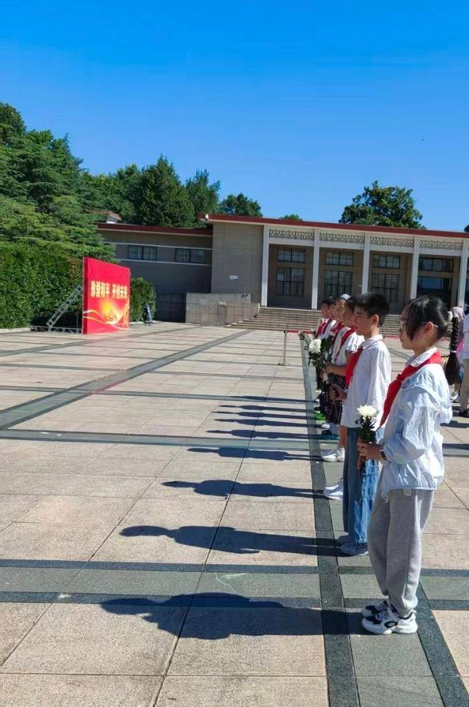 合肥市躍進小學：致敬革命英烈 爭做新時代少年